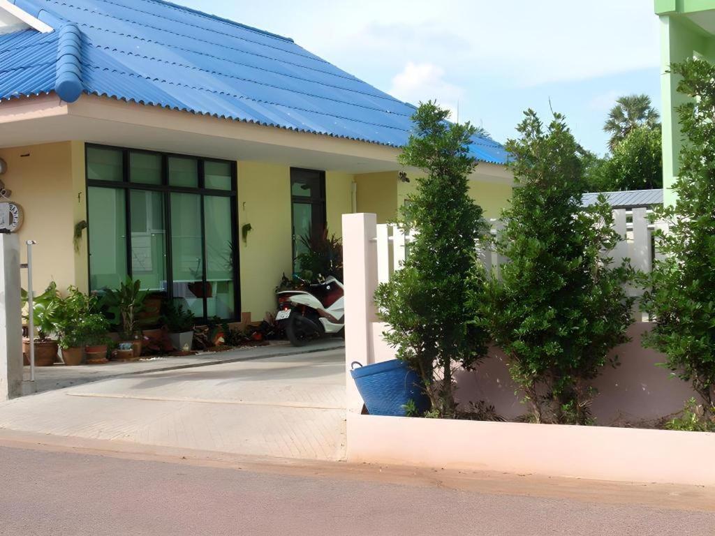 Yamjan Place Surat Thani Extérieur photo
